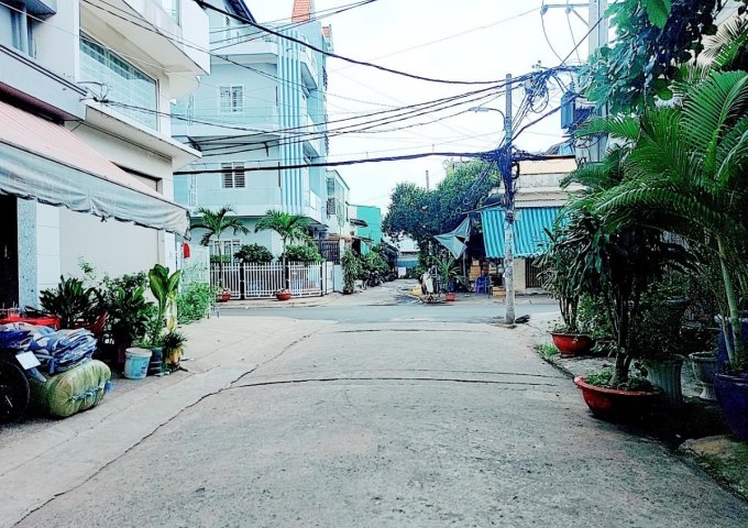 Bán nhà khu vip đường Bình Trị Đông quận Bình Tân, hẻm 6 mét có lề đường, đậu ô tô cả ngày