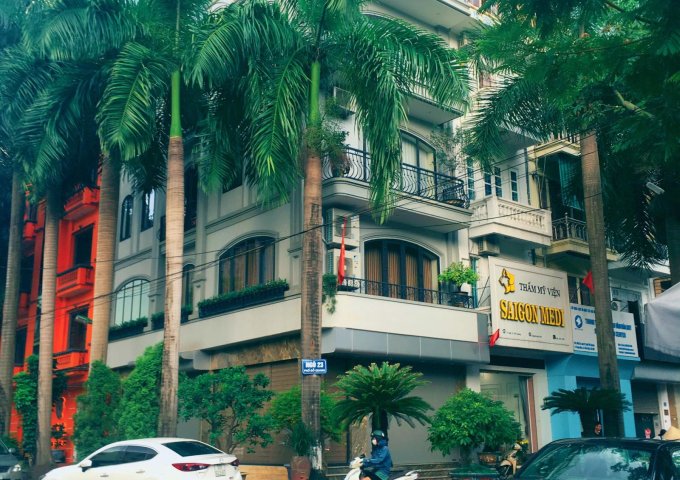 Cho thuê Lô Góc 5 tầng 50m2 gần phố Nguyễn Thị Định, vỉa hè ô tô tránh, kinh doanh tốt mọi mô hình