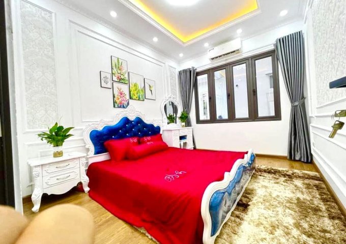 Bán nhà Trần Bình, 36m2 x 4T, 5 ngủ, lô góc, full nội thất, 2 thoáng, giá chỉ 4.65 tỷ.