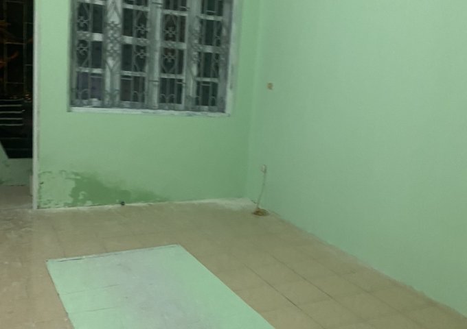 Minh có phòng chung cư tầng 2 tại đường Trần Quý Kiên cần cho thuê