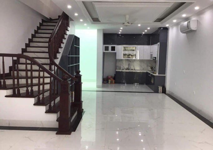 Cho thuê nhà Liền Kề 5 tầng 80m/s tại  Sài Đồng Long Biên Giá 25tr/th Lh 0946204597 