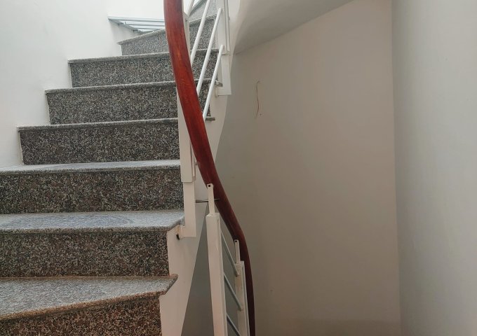 NHÀ ĐẸP NHƯ TRANH VẼ TRUNG TÂM QUẬN 7 – NGUYỄN THỊ THẬP - XE HƠI NGỦ TRONG NHÀ NỞ HẬU TÀI LỘC