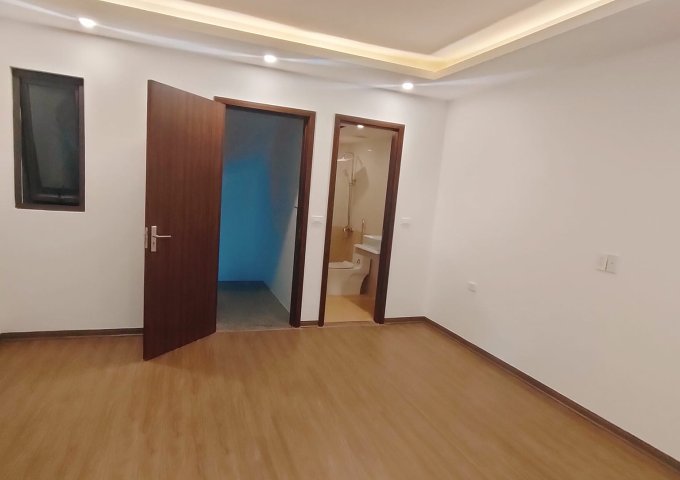 NHÀ ĐẸP NHƯ TRANH VẼ TRUNG TÂM QUẬN 7 – NGUYỄN THỊ THẬP - XE HƠI NGỦ TRONG NHÀ NỞ HẬU TÀI LỘC