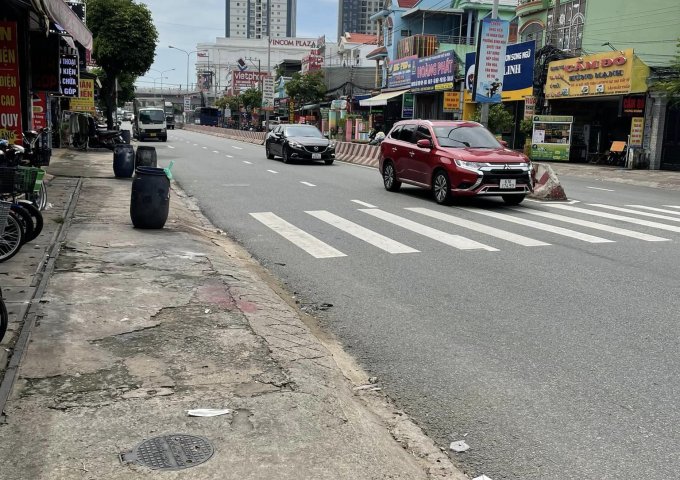 CẦN CHO THUÊ CỬA HÀNG TẦNG 1 VÀ LỬNG CẠNH CHỢ ĐỒNG XUÂN