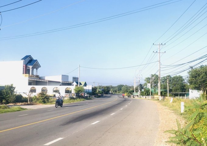 bán gấp 14,6x112 nở hậu 17m, Mặt Tiền Nguyễn Chí Thanh, Tân Bình, Thị Xã LaGi-4,2 triệu/m2