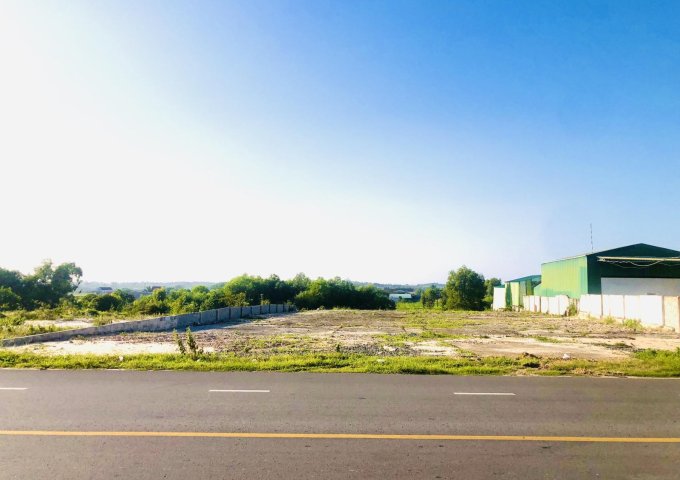 bán gấp 14,6x112 nở hậu 17m, Mặt Tiền Nguyễn Chí Thanh, Tân Bình, Thị Xã LaGi-4,2 triệu/m2