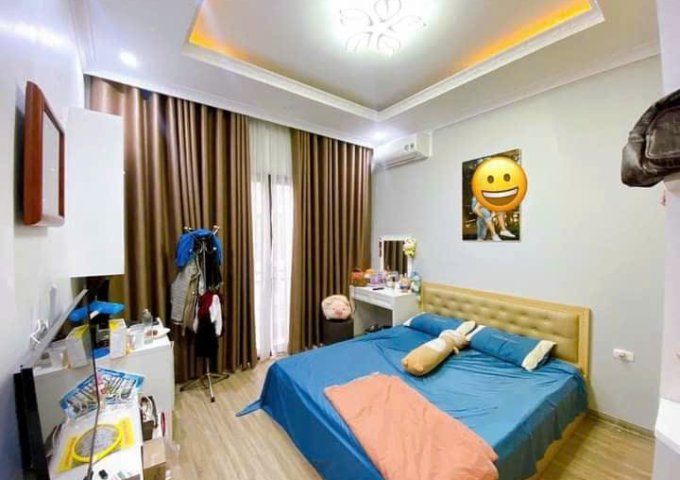 BÁN NHÀ QUẬN TÂY HỒ - PHỐ VÕNG THỊ DT: 51M2 5 TẦNG MT 4M 4 P NGỦ GIÁ: 6.25 TỶ + FUN NỘI THẤT ĐẦY ĐỦ KHÁCH VỀ Ở