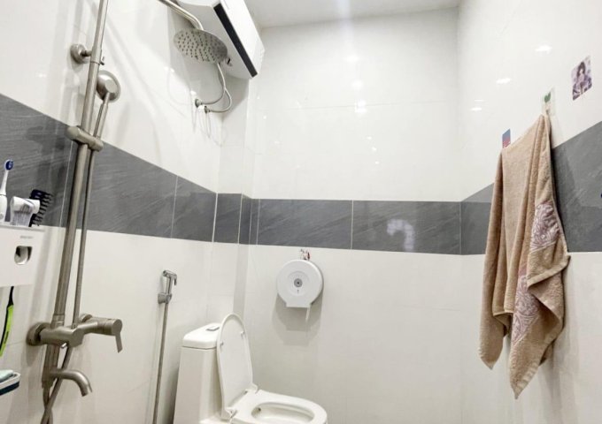 Hàng ngon ! Lại về 1 căn lô góc 2 tầng TRẦN CAO VÂN,Thanh Khê, ĐN. Giá chỉ 2,x tỷ ( x trả mấy cũng bán)