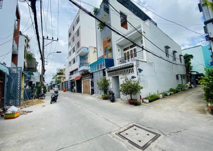 Bán nhà đường Thoại Ngọc Hầu quận Tân Phú 71m2 2 tầng hẻm xe tải gần CV Đầm Sen.
