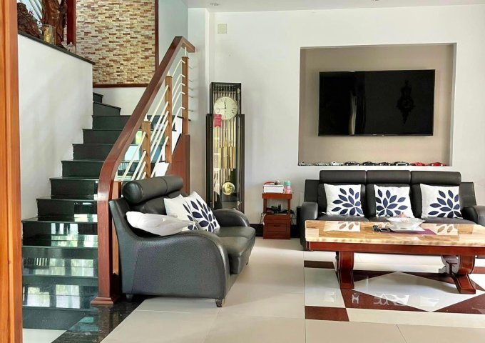 BÁN NHÀ Xuân Tảo -ngõ thông- gần phố -gần otô  58 M 4 TẦNG 6.3TỶ