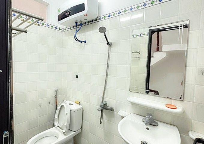 Bán nhà phố Vĩnh Cát - Thiên Lôi 42m 4 tầng GIÁ chỉ 2.2 tỉ  có sân cổng riêng