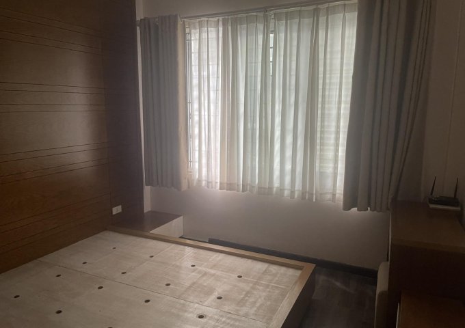 Cho thuê nhà nguyên căn mặt ngõ 218 Lạc Long Quân - 6 tầng mỗi tầng 1 phòng khép kín - View Hồ Tây - Gần Hồ.