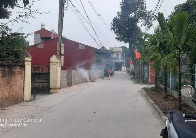 Bán đất Thị trấn Hũu Lũng, Lạng Sơn, 500m2, giá: 200 triệu, rộng: 10m, full thổ cư.