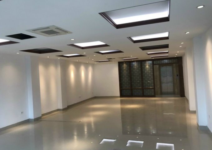 Bán gấp nhà 7 tầng 1 hầm 110m2 mặt phố Trần Quang Diệu thông sàn, thang máy cho thuê kinh doanh tốt