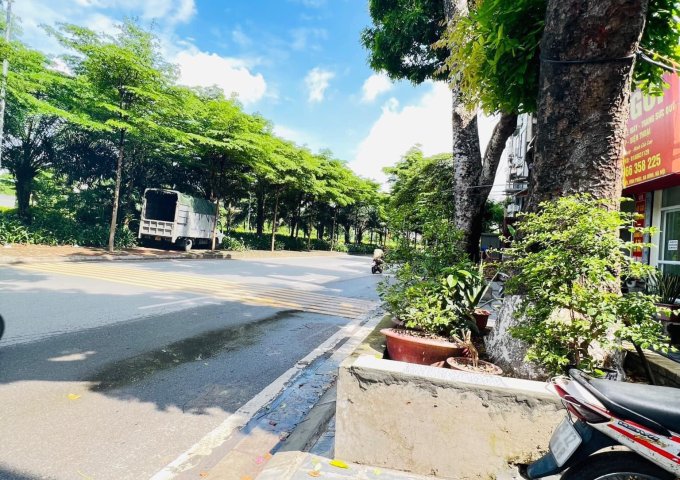 Bán nhà Mặt phố Đường Bưởi 48m², 5 tầng, MT 3.5m, giá 10.7 tỷ Ba Đình. Mua liên hệ: O94lO7l689