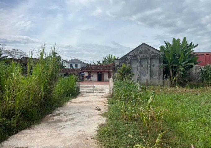 CỰC HIẾM) Bán lô đất tận 610 m2 có 200 thổ cư nằm sát ngay khu đô thị DanKo trung tâm huyện Phú Bình hưởng trọn các tiện ích cua khu ĐT mang lại, lại nằm trong vùng lõi của trung tâm huyện mà giá có hơn 1 tỷ.