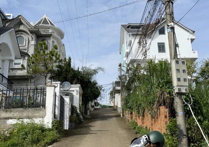 Bán đất 2 mặt tiền hẻm đường Trần Quang Khải Đà Lạt
