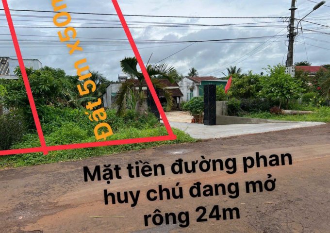 💥Bán nhanh lô đất đầu tư giá rẽ mặt tiền đường Phan Huy Chú.