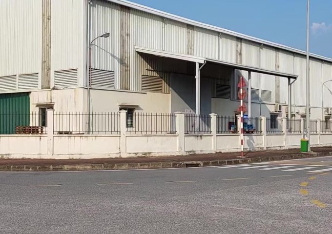 Rẻ nhất! Bán gấp 20.000m2 đất và 10.000m2 nhà xưởng KCN Minh Đức, 40 tỷ