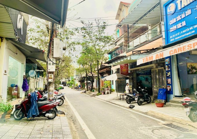 Nhà 3 Tầng mặt tiền Nguyễn Đức Tịnh, Phường Xuân Phú, TP Huế. Giá Đầu Tư chỉ 4 Tỷ XX ❎❎ 