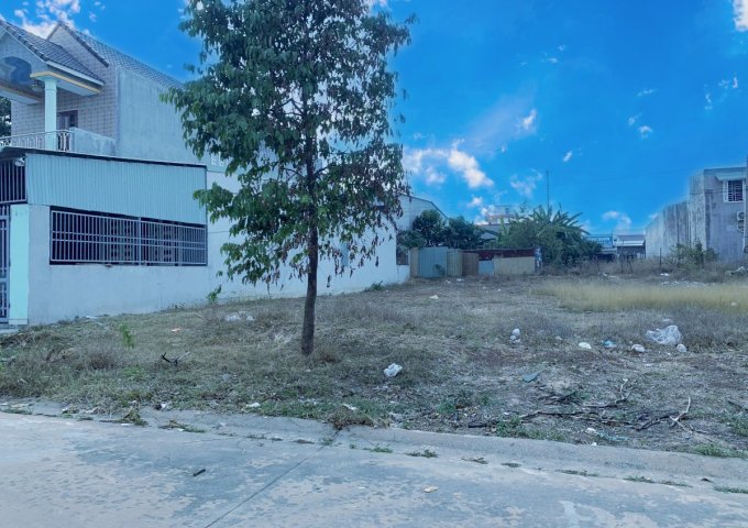 HỤT TIỀN LÀM ĂN, BÁN RẺ 2.080M2 ĐẤT NGAY KCN LỚN, GẦN CHỢ, TRƯỜNG DÂN CƯ ĐÔNG. GIÁ 400TR/SHR