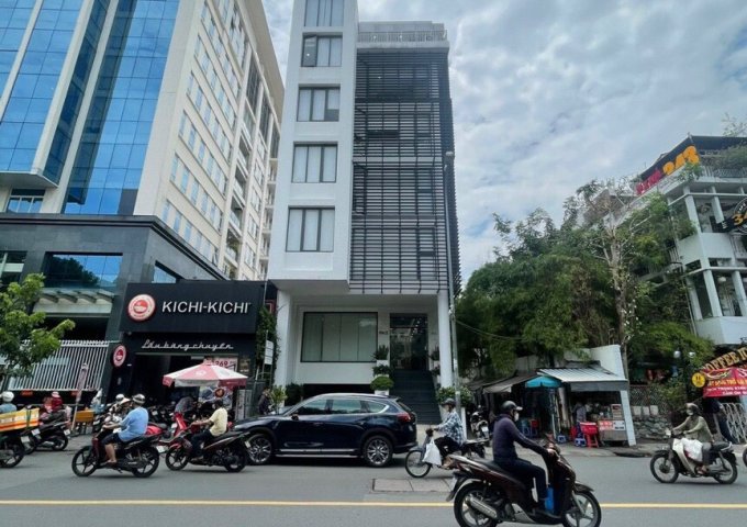 Bán nhà 4 tầng full nội thất MT Phạm Phú Tiết