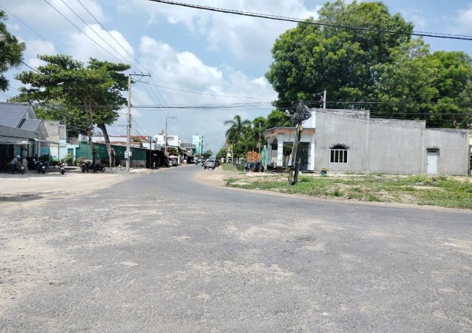 CHÍNH CHỦ BÁN ĐẤT TẶNG NHÀ 2MT SỔ HỒNG RIÊNG GIÁ RẺ CẠNH TRƯỜNG THCS CẦU KHỞI