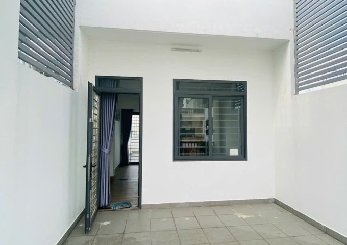 Nhà 4 Tầng, đường Lê Văn Chí Phường Linh Trung Thủ Đức, dt 74 m²