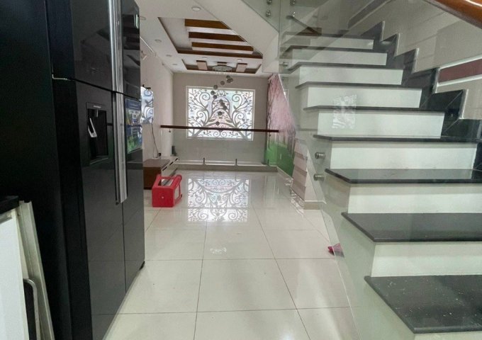 Cho thuê nhà nguyên căn 664/49 Nguyễn Đình Chiểu, P3, Quận 3