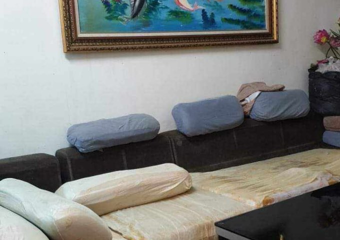 Bán Nhà Ngõ 192 Kim Mã 56m2 x 3 tầng, 3 phòng ngủ đầy đủ công năng, gần Phố, ngõ thông, giá cho các nhà đầu tư 5,2 tỷ.