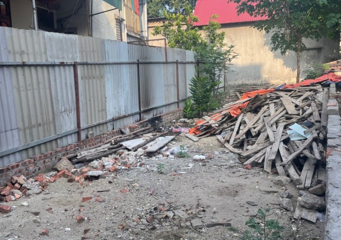 Chính Chủ Cần Bán đất thị trấn Yên Viên, huyện Gia Lâm, tp Hà Nội