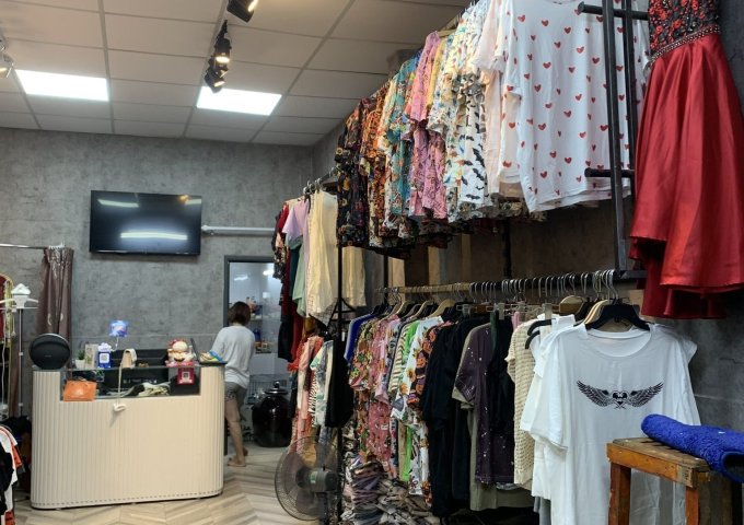 CẦN SANG NHƯỢNG MẶT BẰNG SHOP QUẦN ÁO Địa chỉ: 33 Đường số 4, Phường 26, Bình Thạnh, Hồ Chí Minh