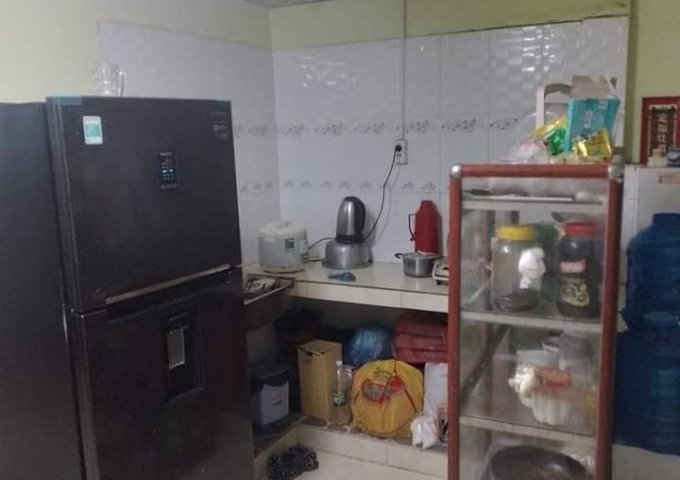 Cần bán gấp nhà rộng, giá rẻ + Nhà XƯỞNG , sx