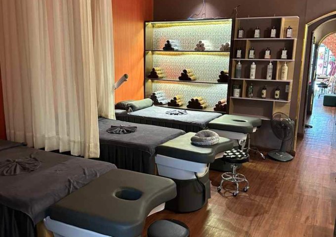 CẦN SANG NHƯỢNG LẠI MẶT BẰNG KINH DOANH TIỆM NAIL SPA