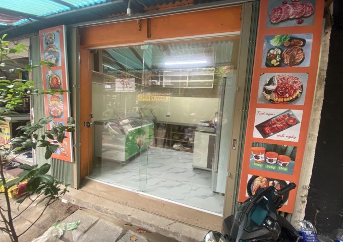 Cần sang nhượng cửa hàng tại 108 nhà E8 tập thể Thanh Xuân Bắc