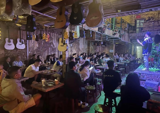 CẦN SANG NHƯỢNG QUÁN CAFE CA NHẠC ĐÔNG KHÁCH TẠI CẦU GIẤY HÀ NỘI