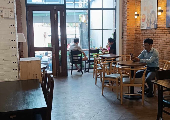 CẦN SANG NHƯỢNG LẠI QUÁN CAFE Địa chỉ; Khu vực trung tâm quận 3 , TP HCM