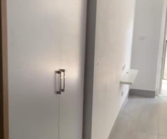 Chính chủ cần cho thuê căn hộ chung cư 60 ngõ 189 Hoàng Hoa Thám, Ba Đình, HN