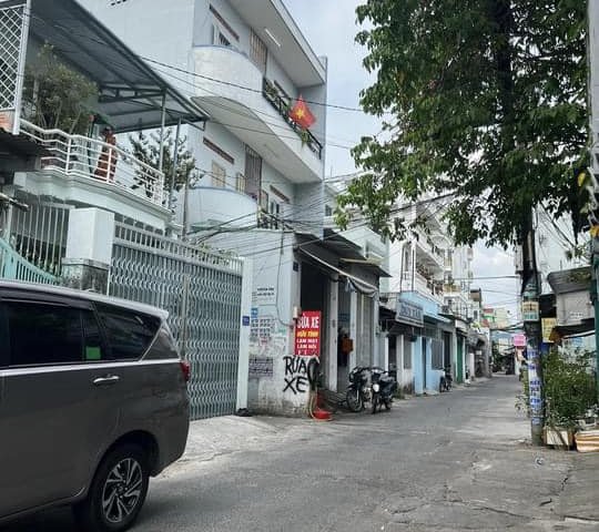 Bán nhà quận Tân Bình, đường Hoàng Bật Đạt, phường 15, 33m2, 2 tỷ 950