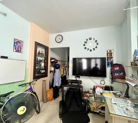 Bán nhà quận Tân Bình, đường Hoàng Bật Đạt, phường 15, 33m2, 2 tỷ 950