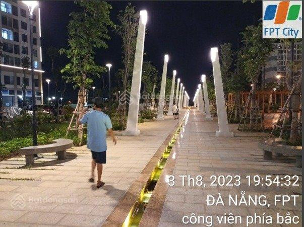 Bán căn hộ view công viên, 70,2m2, 02 phòng ngủ