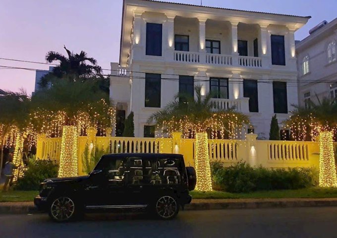 Biệt thự đơn lập căn góc 2 mặt tiền Mỹ Kim 2 Phú Mỹ Hưng Quận 7