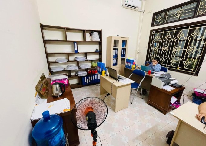 Bán Nhà Phố Trần Duy Hưng Quận Cầu Giấy. 65m Mặt Tiền 6.7m Nhỉnh 13 Tỷ. Cam Kết Ảnh Thật Mô Tả Chính Xác. Chủ Thiện Chí Bán. Giá Chốt Linh Hoạt. 1154