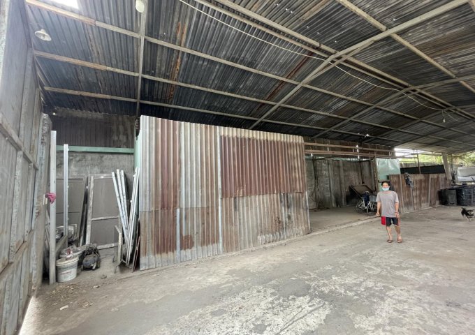 Mình chính chủ cần bán nhà xưởng cách đường Hoàng Hữu Nam 200m ra đường chính (42 Đường Số 5, Phường Long Thạnh Mỹ, TP. Thủ Đức).