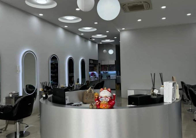 Khai trương Salon tại Mỹ sang nhượng lại salon tại Việt Nam Địa chỉ: số 4 Hoàng Diệu, Tp Buôn Ma Thuật