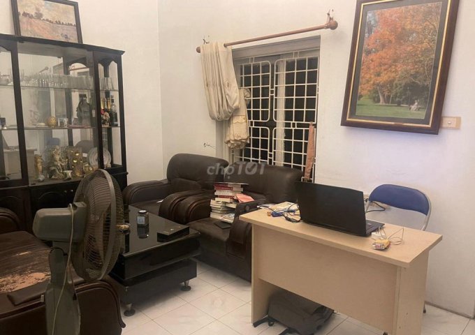 Chính chủ cho thuê nhà ở hoặc làm văn phòng giá rẻ tại Lê Trọng Tấn, Thanh Xuân.