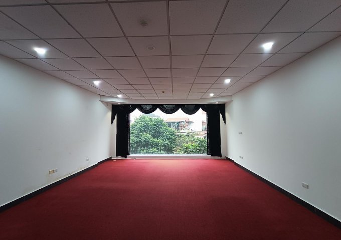Chính chủ cần cho thuê văn phòng mặt phố Phố Huế, Hàng Bài Hoàn Kiếm, Hà Nội. Diện tích 30m2, 100m2