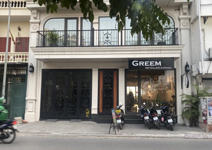 Sang nhượng Quán CF tranh view Hồ Tây có hoàng hôn.