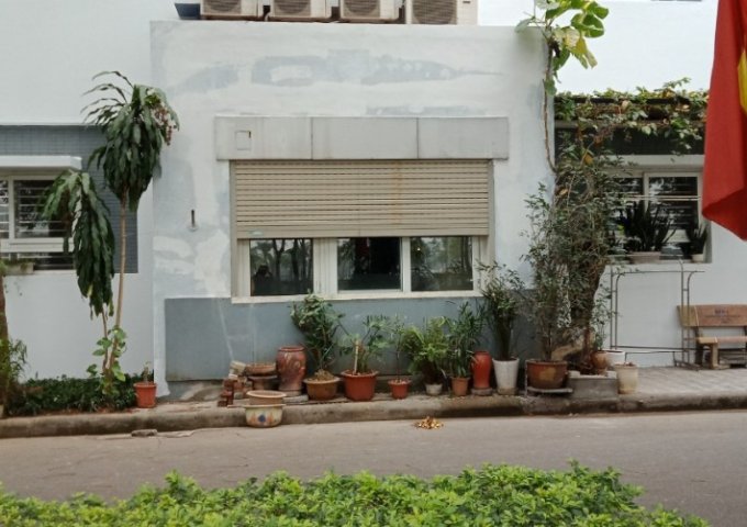 Bán nhà đầu hồi mặt tiền rộng 12m Diện tích sử dụng 120m, Mặt đường đôi Nguyễn cao Luyện Q Long biên Hà nộị Đương rộng 30m,hè rộng 6m ( ảnh kèm theo )