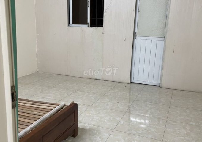 Chính chủ Cho thuê căn hộ chung cư khu vực đường Nguyễn Chí Thanh , hồ Ngọc Khánh.